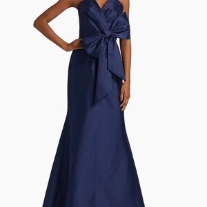 Stunning Badgley Mischka Strapless Midnight Blue Formal Gown
